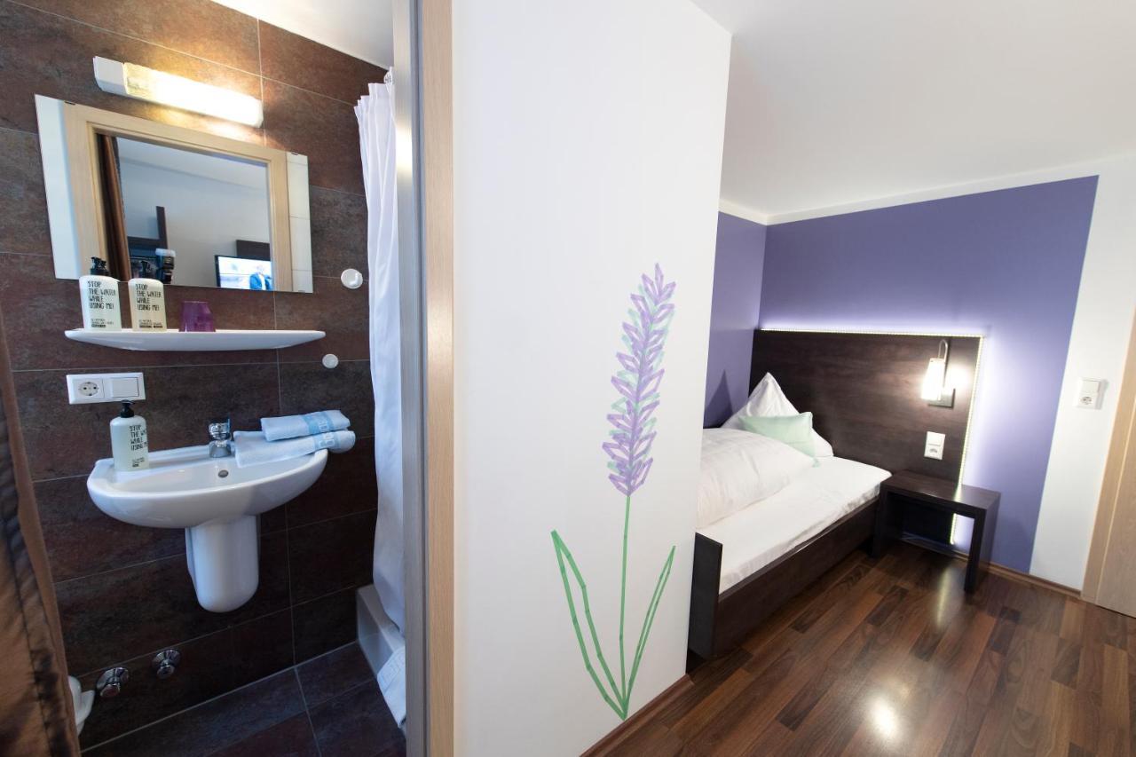 Hotel Baeren مارباخ أم نيكار المظهر الخارجي الصورة